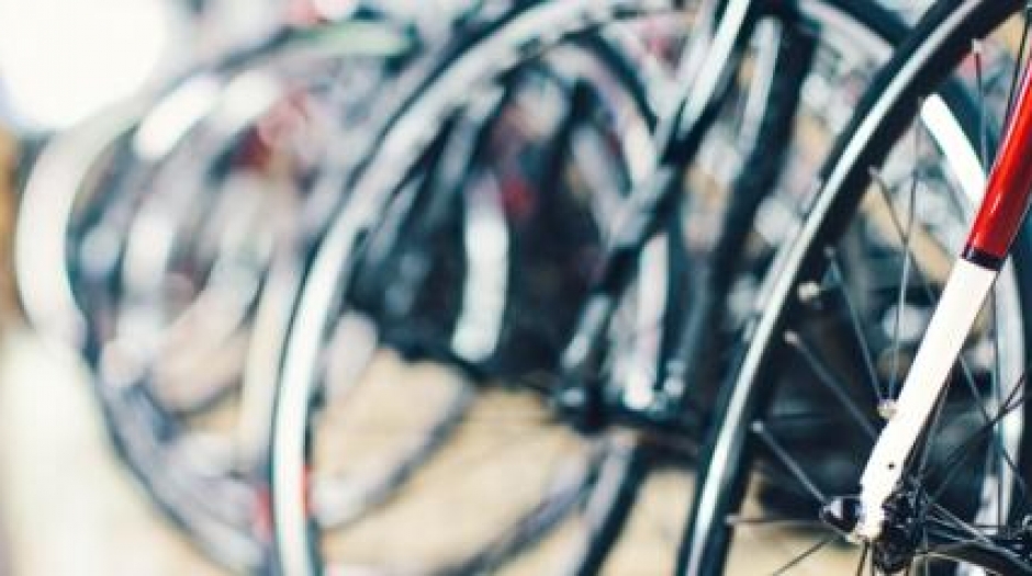 Photo de vélos garés